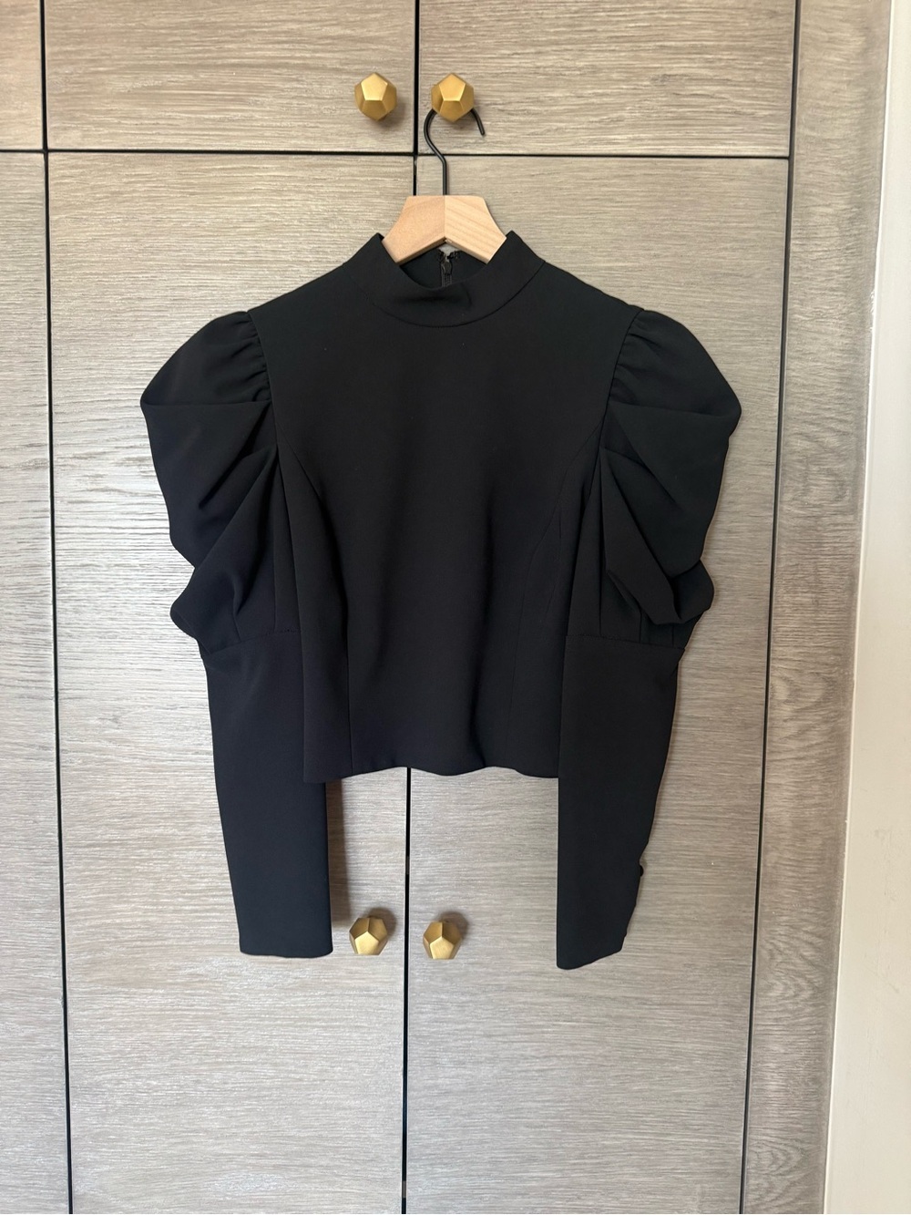 Alice + Olivia Black Top - Picture 4 of 6